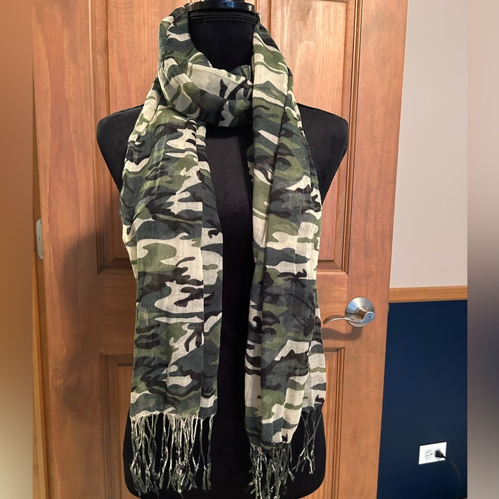 Cute Camouflage Fringe Scarf